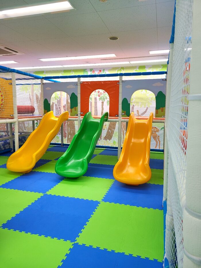 すべり台つきジャングルジム
